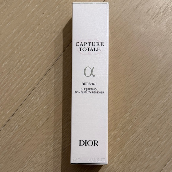 Dior Capture Totale Retishot in White